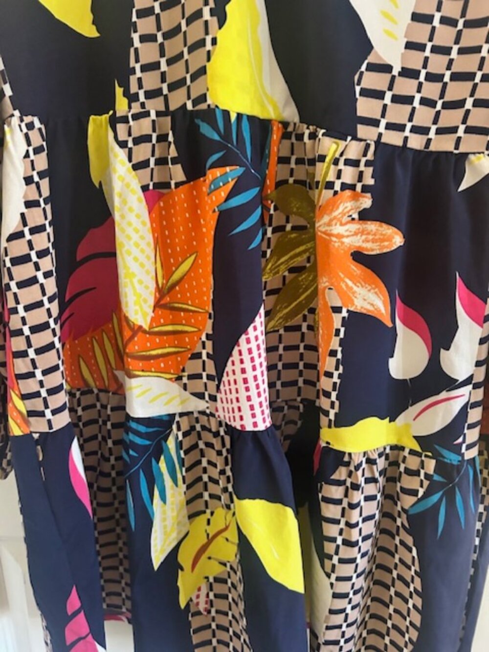 AMORETU BOLD ABSTRACT DRESS XL - Picture 10 of 11